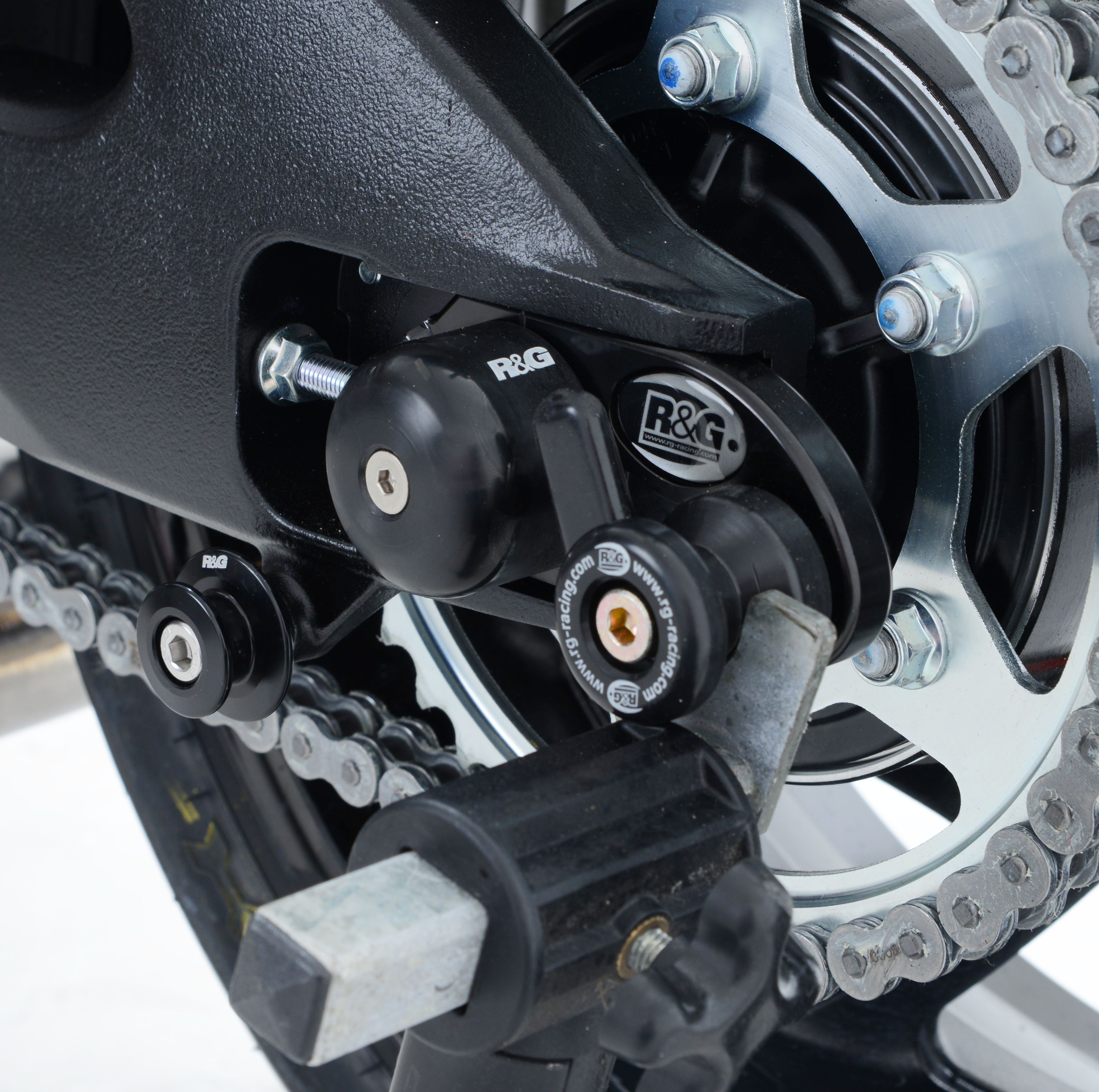 Pions de bras oscillant déportés R&G GSX-R1000 (07-16), GSX-S1000 / F