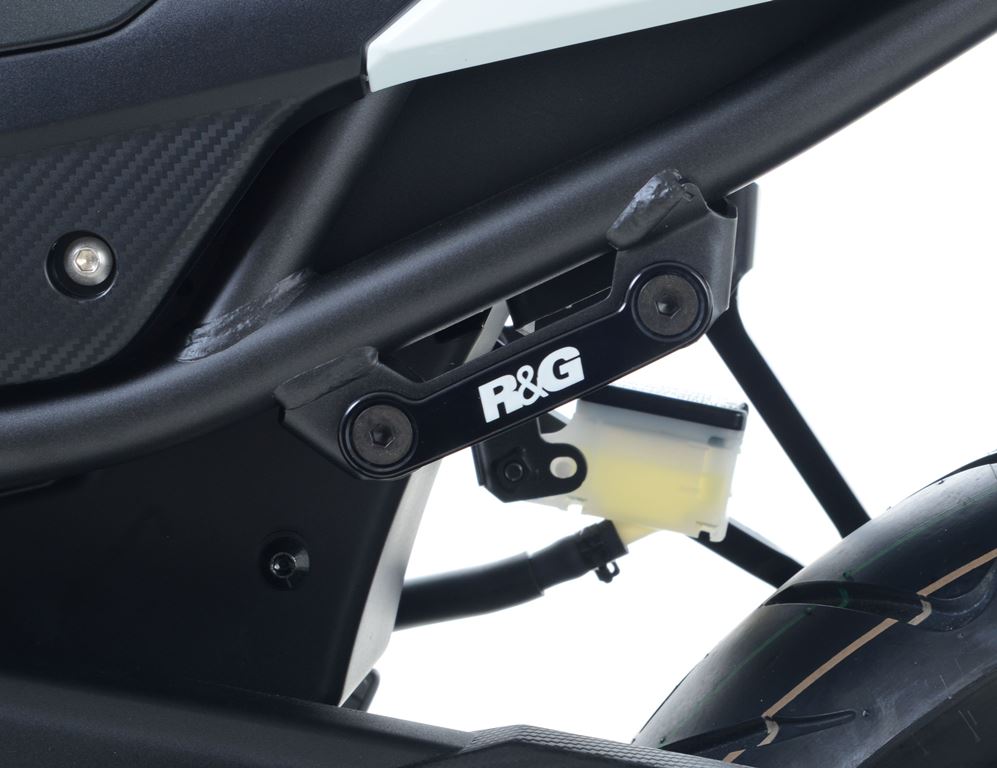 Obturateur de repose-pieds AR gauche R&G CB500F / CBR500R (16-18)