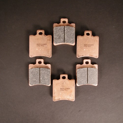 Plaquettes Beringer 2547 R2 pour étrier 6 pistons à 6 plaquettes