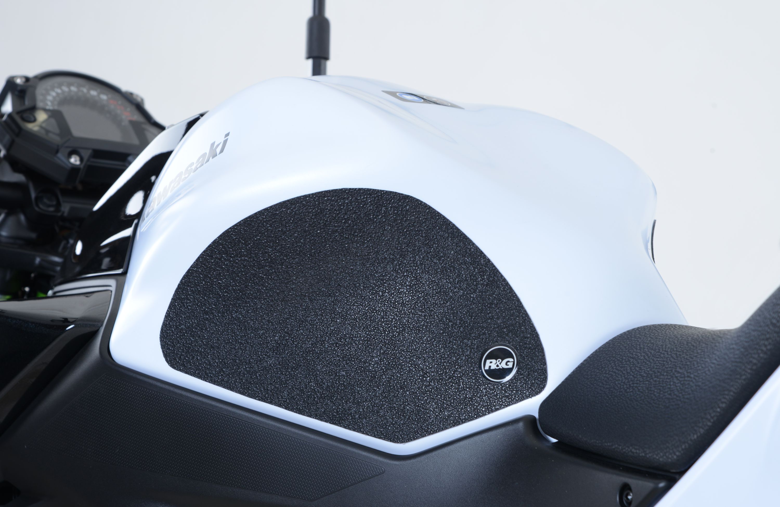 Grip de réservoir R&G Easy Grip Translucide Ninja 650 / Z650 (2017)