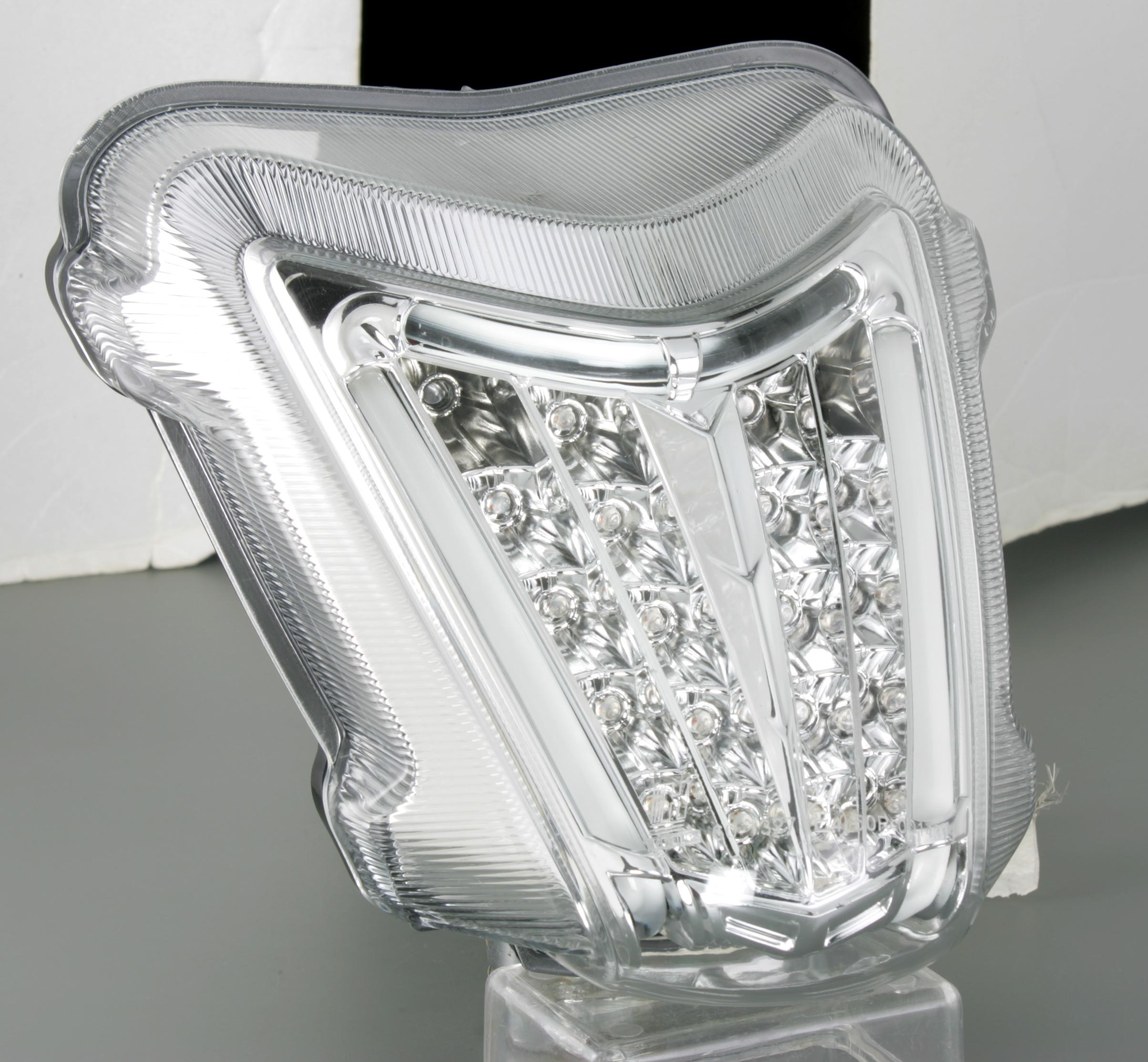 Feu AR blanc à led avec clignotants Ermax Hayabusa (08-18)