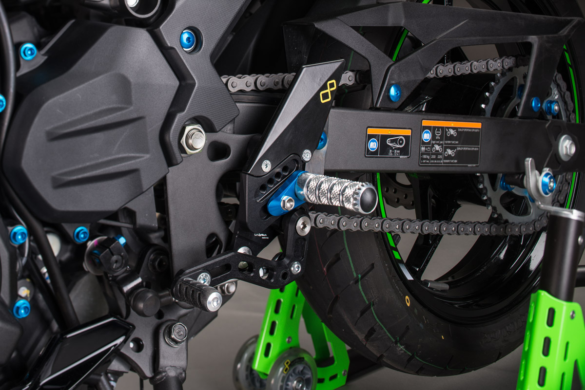 Commandes reculées repliables Lightech Ninja 400 (18-19)