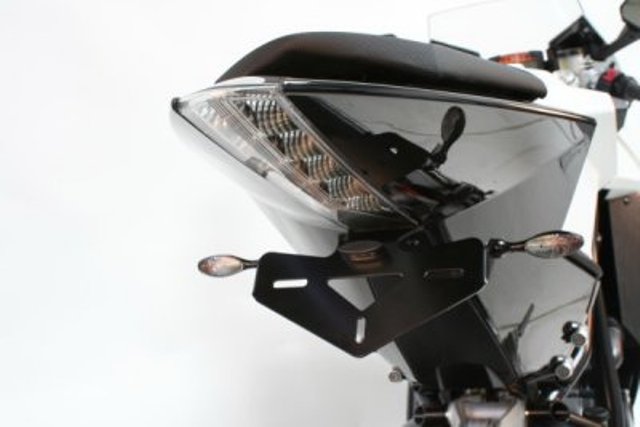 Support de plaque R&G avec micro clignotants RC8 / R (08-15)