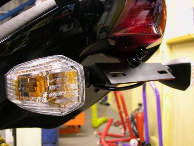 Support de plaque R&G ER-6N / F (2006-2008)