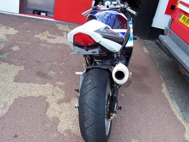 Support de plaque R&G GSX-R1000 (2003-2004)