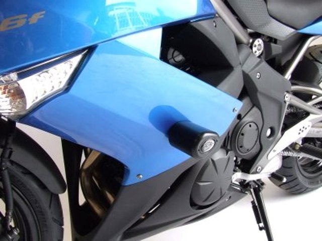 Tampons de protection AERO R&G avec perçage ER-6F (09-11)