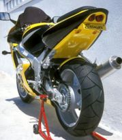 Passage de roue + trous feux Ermax GSX-R600 (01-03), 750 (00-03), 1000 (01-02)